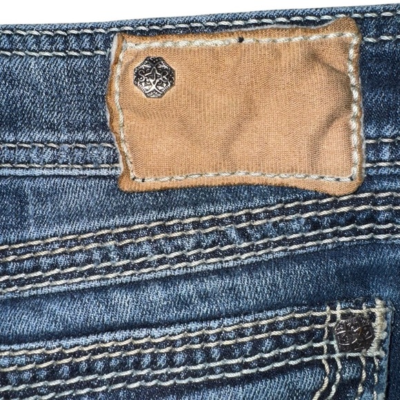 Silver Women's 28 X 32 Flare Faded Distressed Low Rise Blue Denim Jeans - Picture 5 of 6